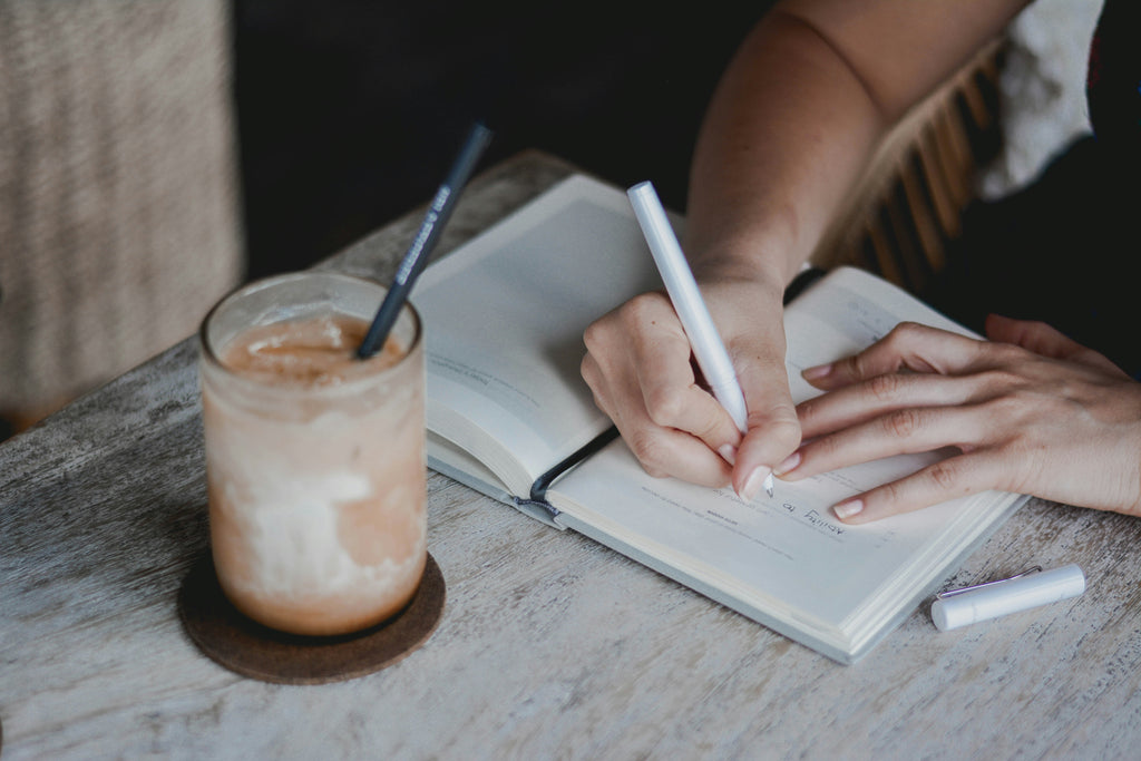 How Mindful Journalling Can Boost Your Mood and Bring Clarity